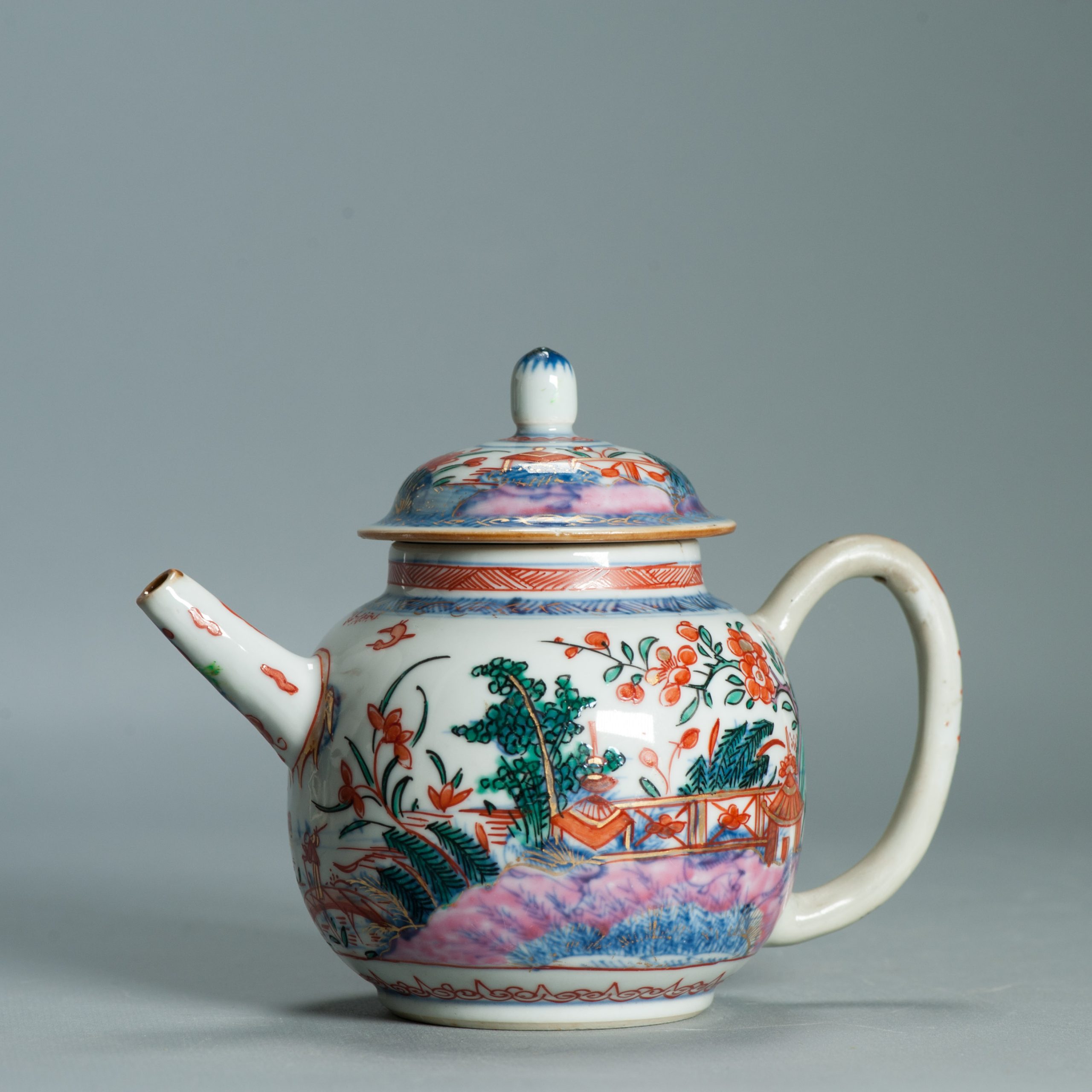 1530 Antique Chinese Porcelain Kangxi/Yongzheng Blue and White Teapot with added Dutch Decoration