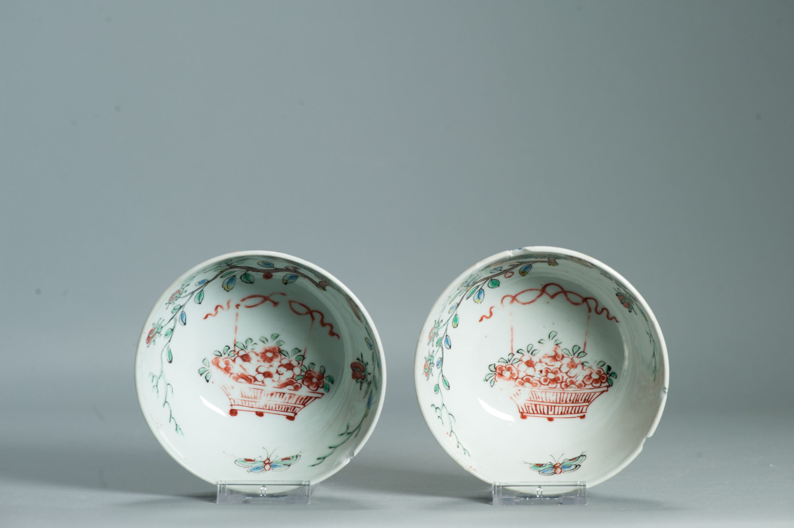 1534 & 1535 Antique Chinese Kangxi Porcelain Bowl with added Dutch Parrot Decoration - Image 19