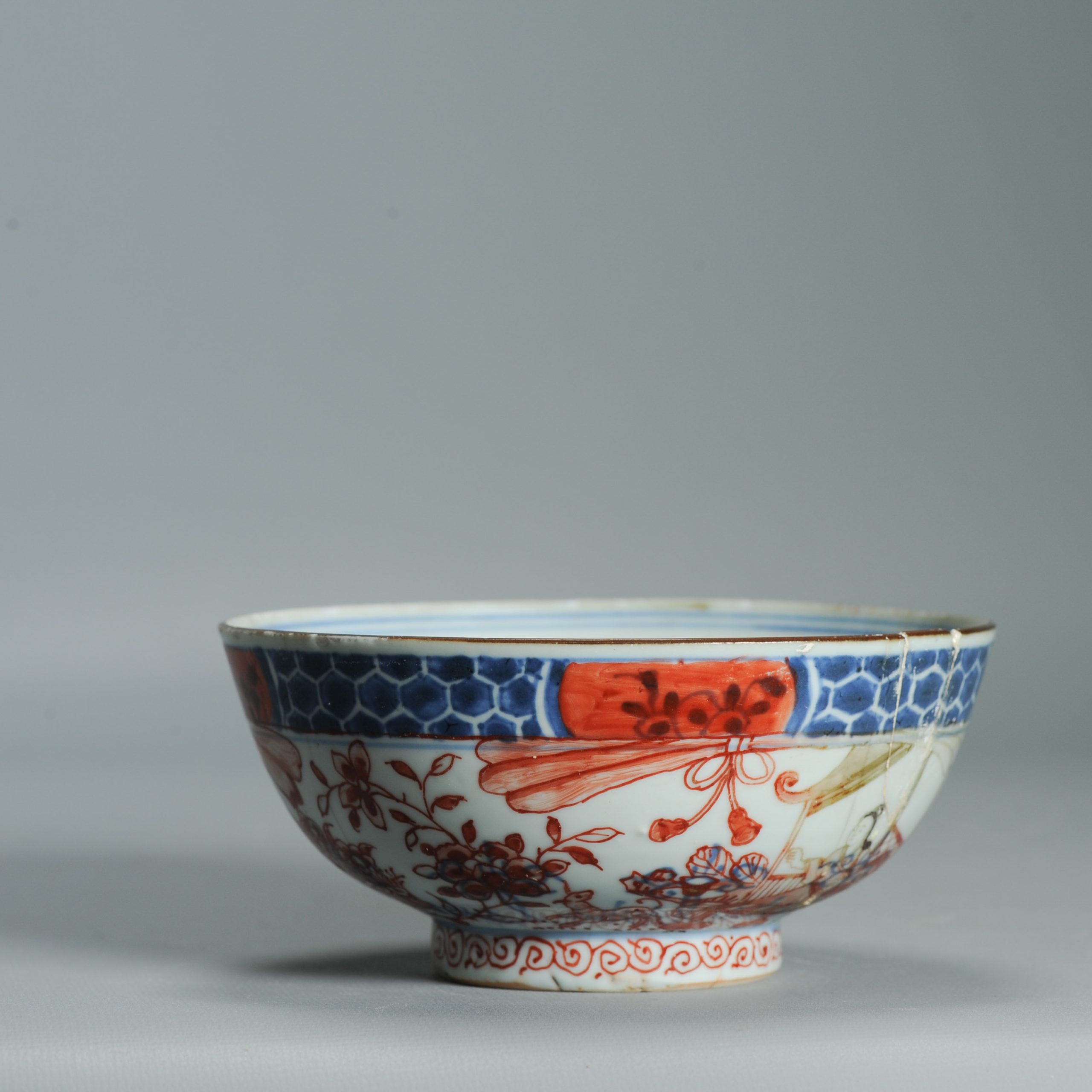 1543 Antique Chinese Porcelain Bowl with a Chinese design of a lady in a pagoda - Image 12