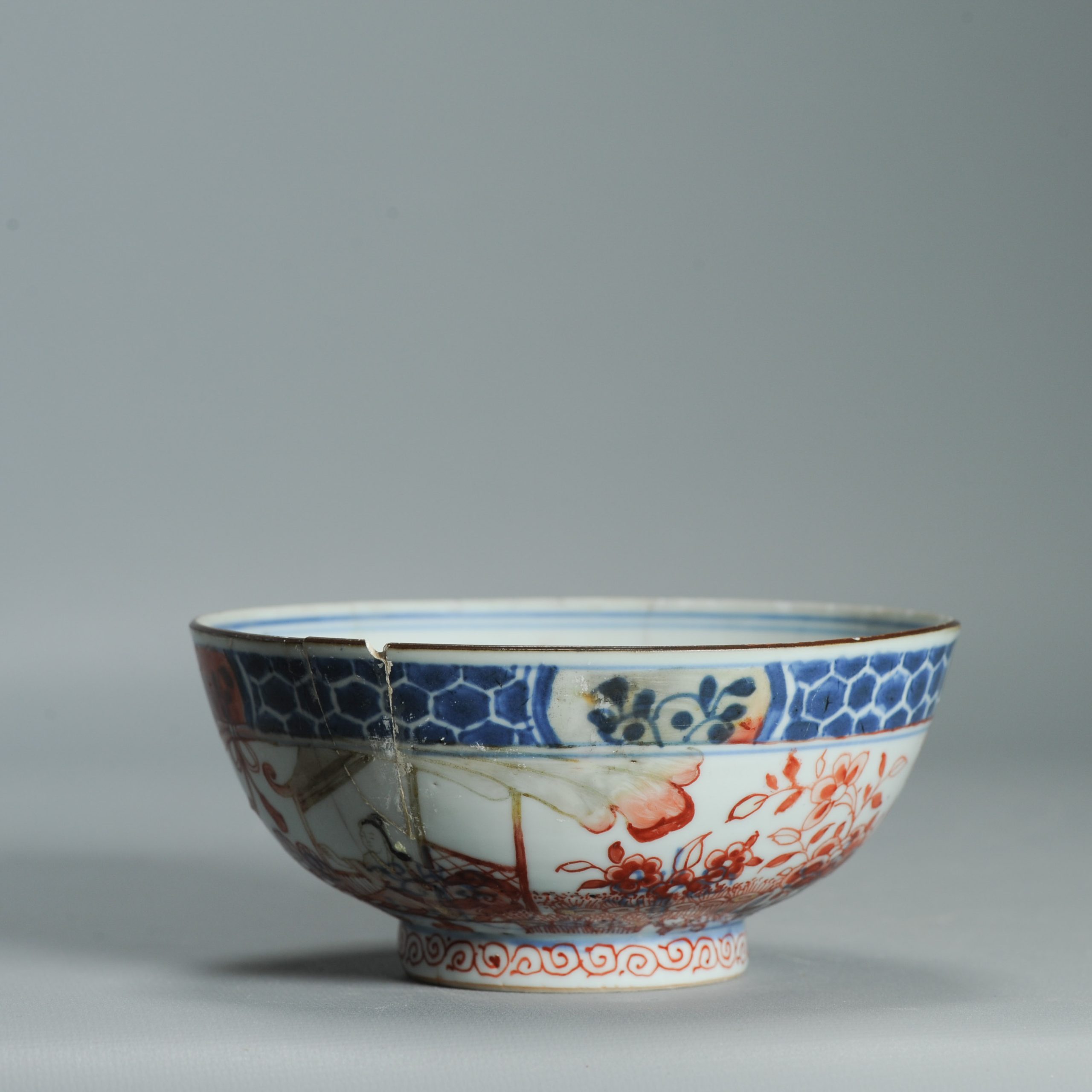 1543 Antique Chinese Porcelain Bowl with a Chinese design of a lady in a pagoda - Image 8