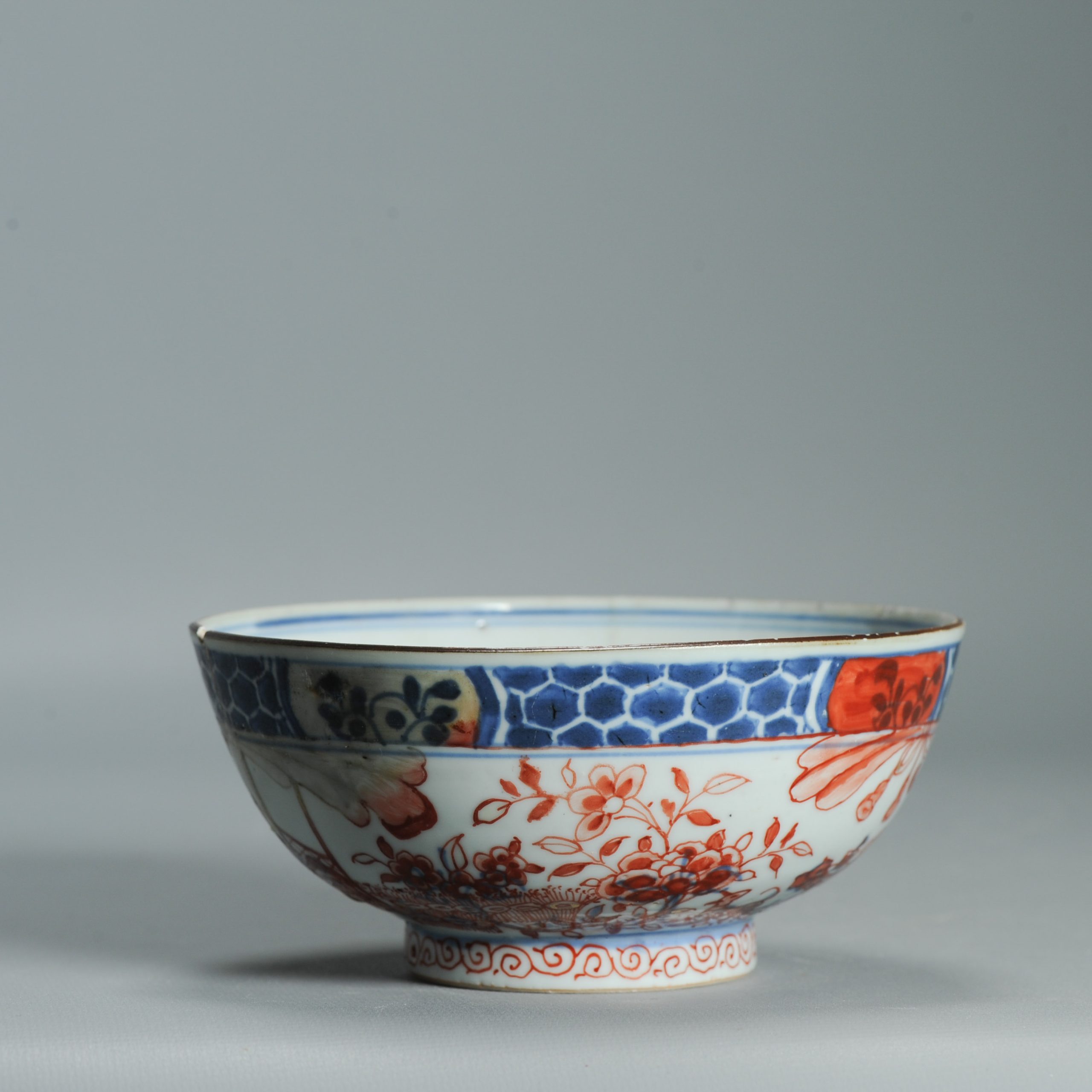 1543 Antique Chinese Porcelain Bowl with a Chinese design of a lady in a pagoda - Image 7