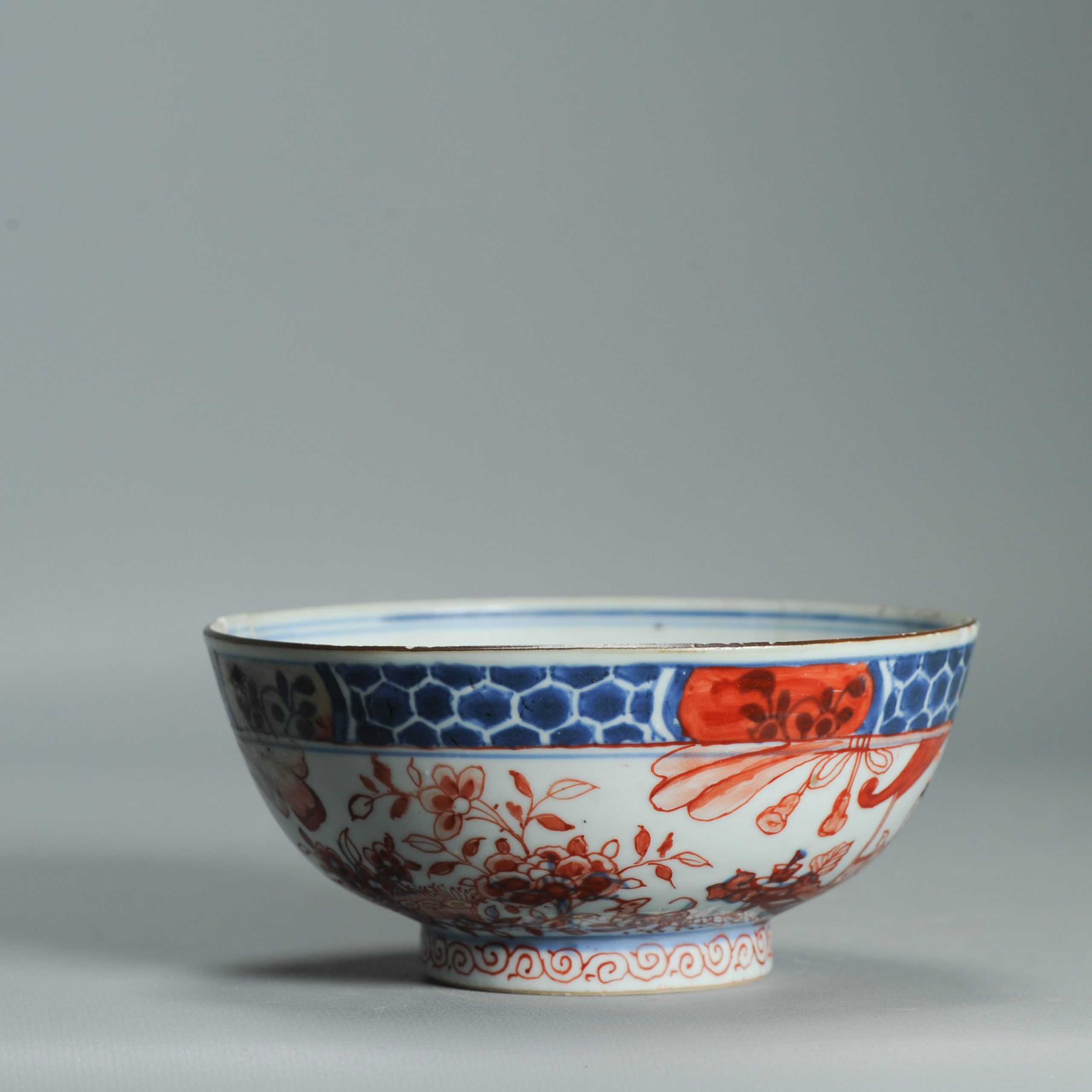 1543 Antique Chinese Porcelain Bowl with a Chinese design of a lady in a pagoda - Image 6
