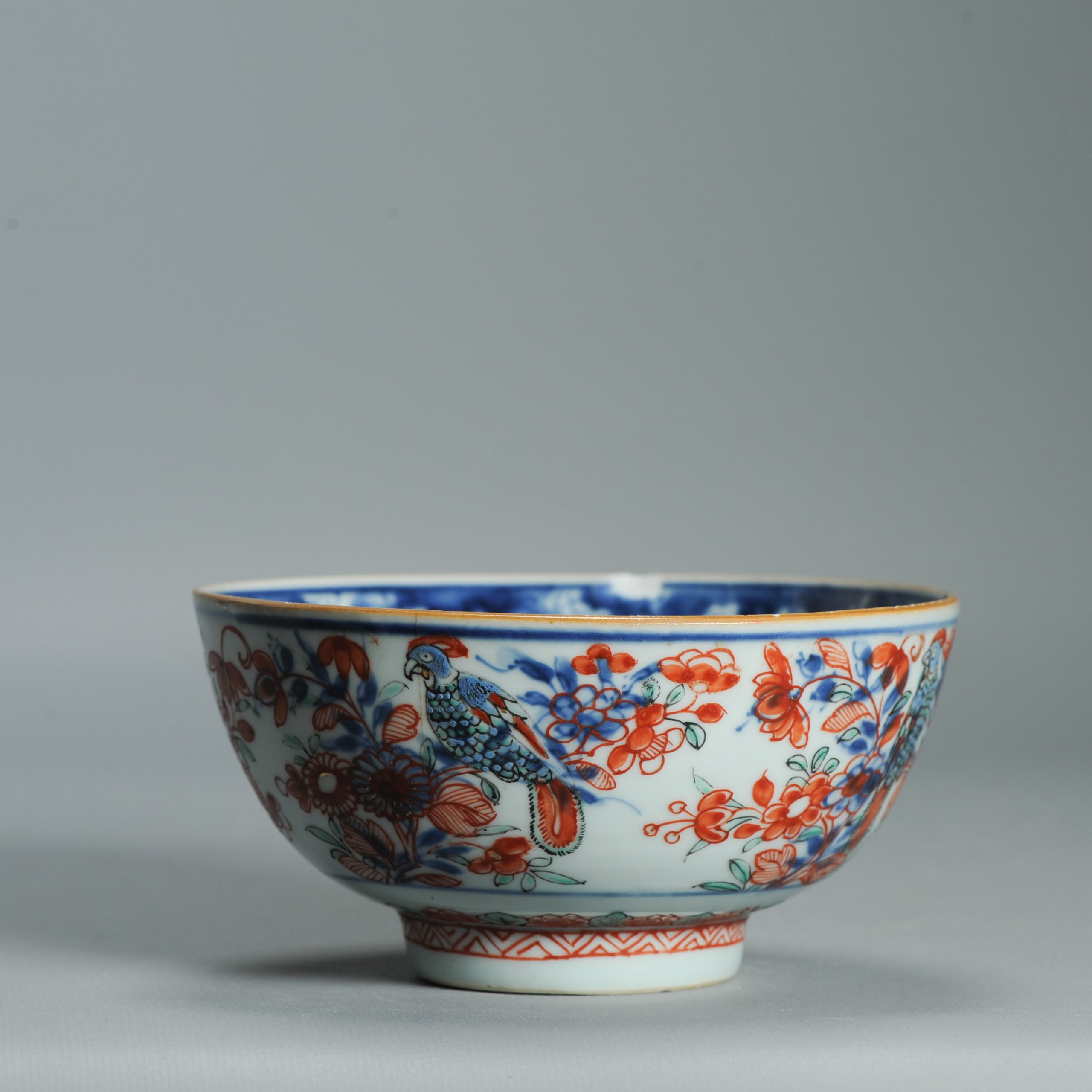 1544 Antique Chinese Porcelain Bowl with a Chinese design of parrots - Image 7