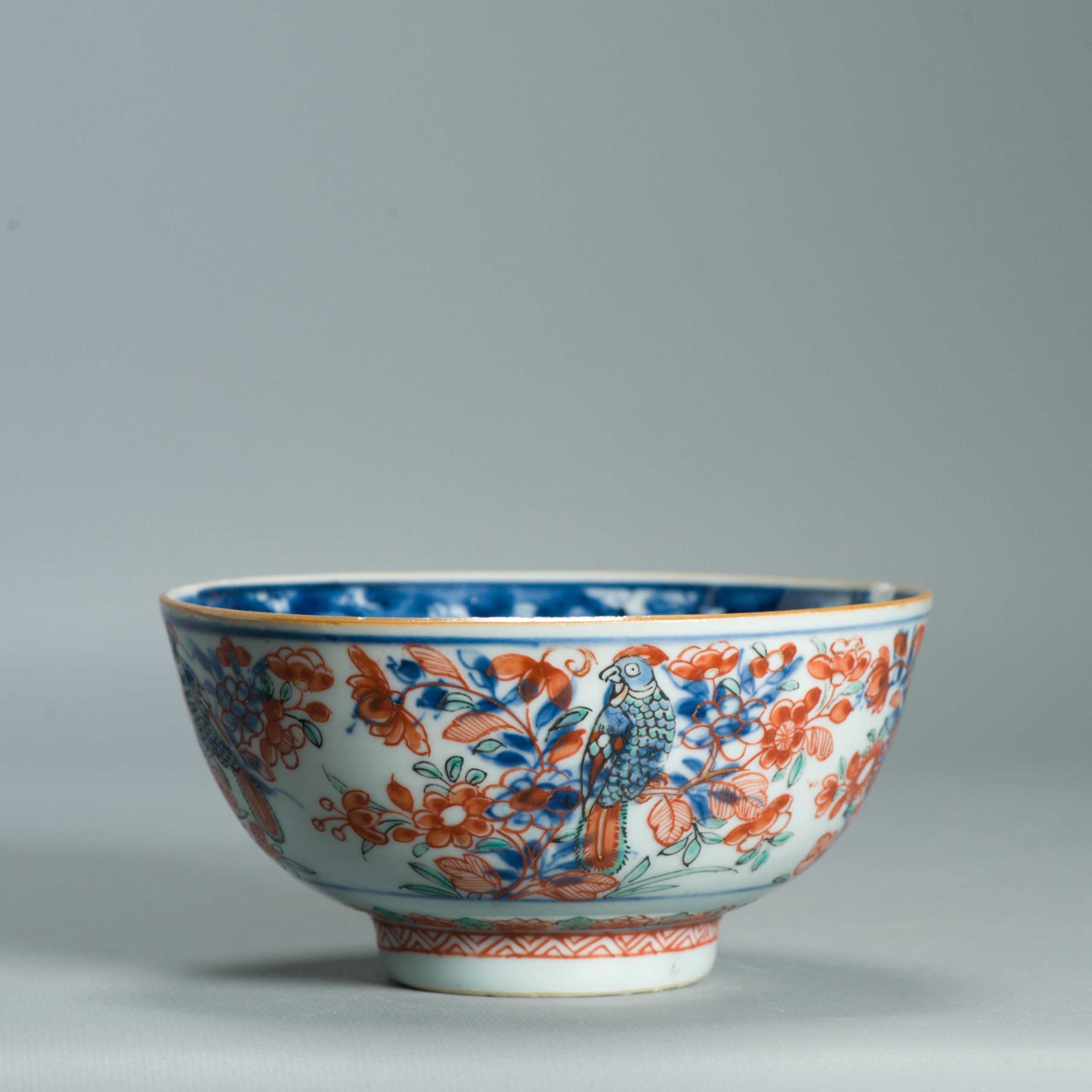 1544 Antique Chinese Porcelain Bowl with a Chinese design of parrots - Image 5