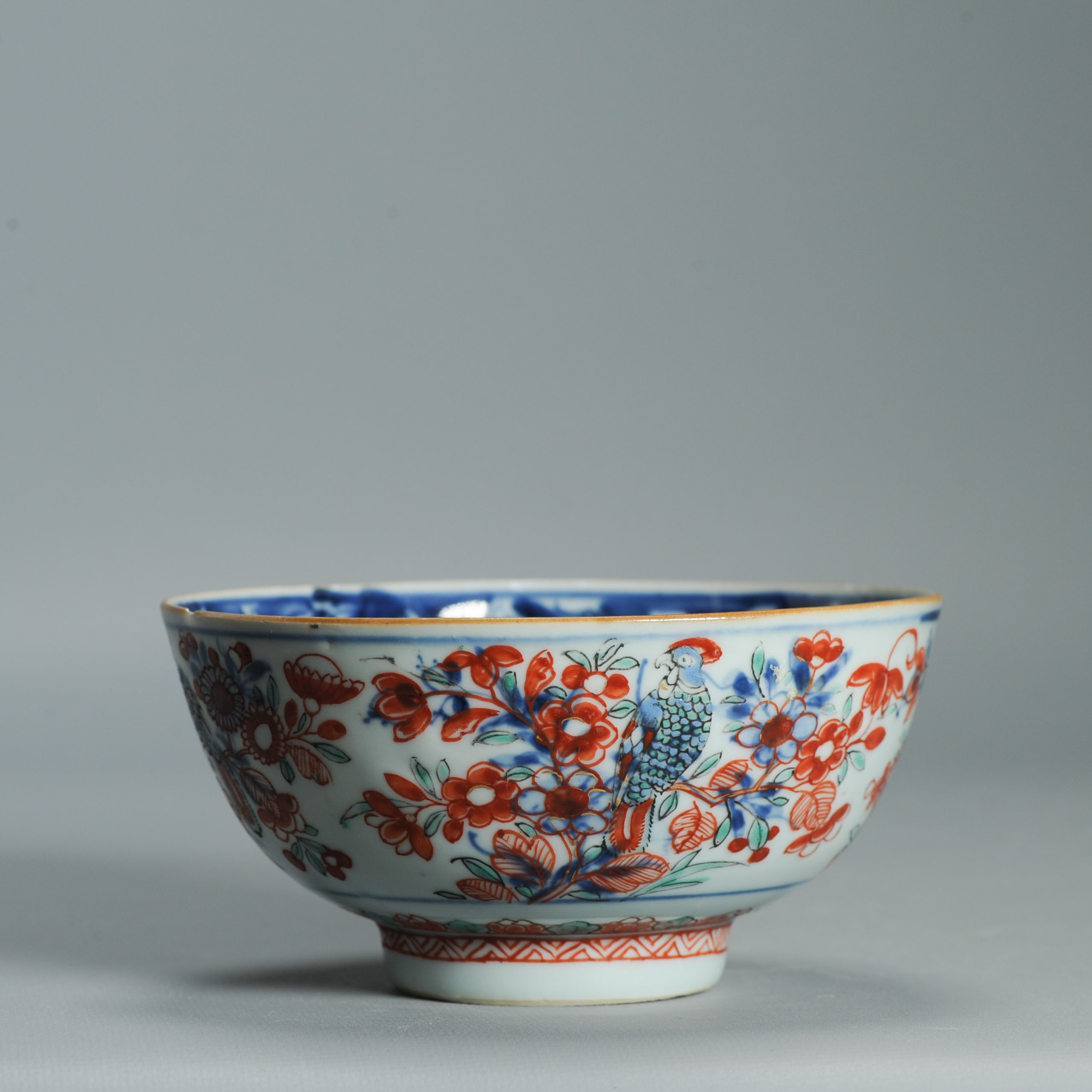 1544 Antique Chinese Porcelain Bowl with a Chinese design of parrots - Image 10