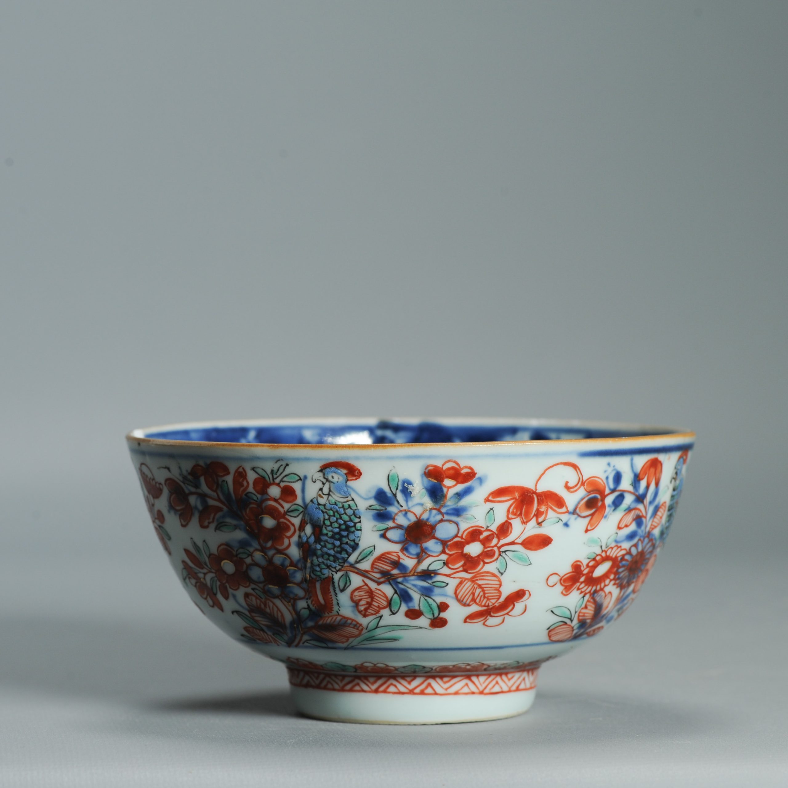 1544 Antique Chinese Porcelain Bowl with a Chinese design of parrots - Image 9