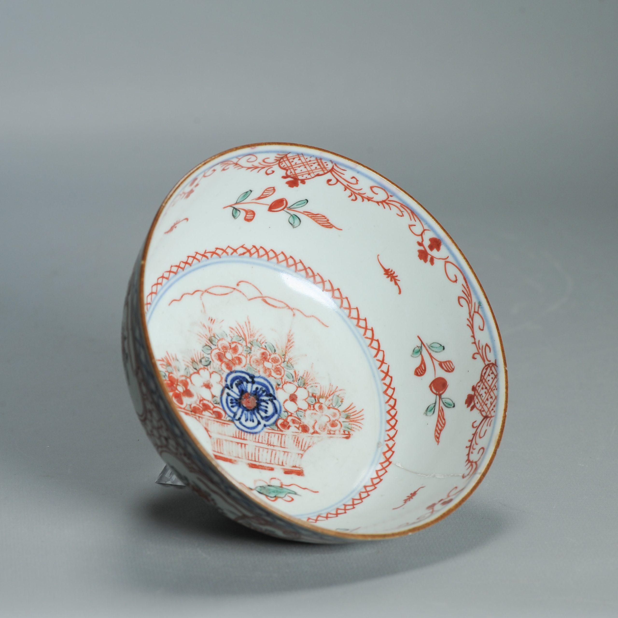 1545 Antique Chinese Porcelain Bowl with a Chinese design of flowers - Image 3