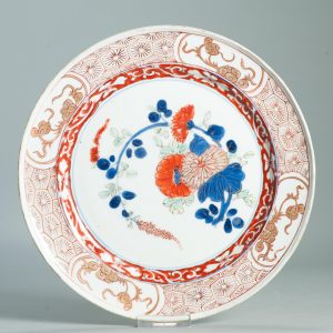 1552 Very nice Famille Melangee decorated dish. Yongzheng Period. Floral scene (Copy)