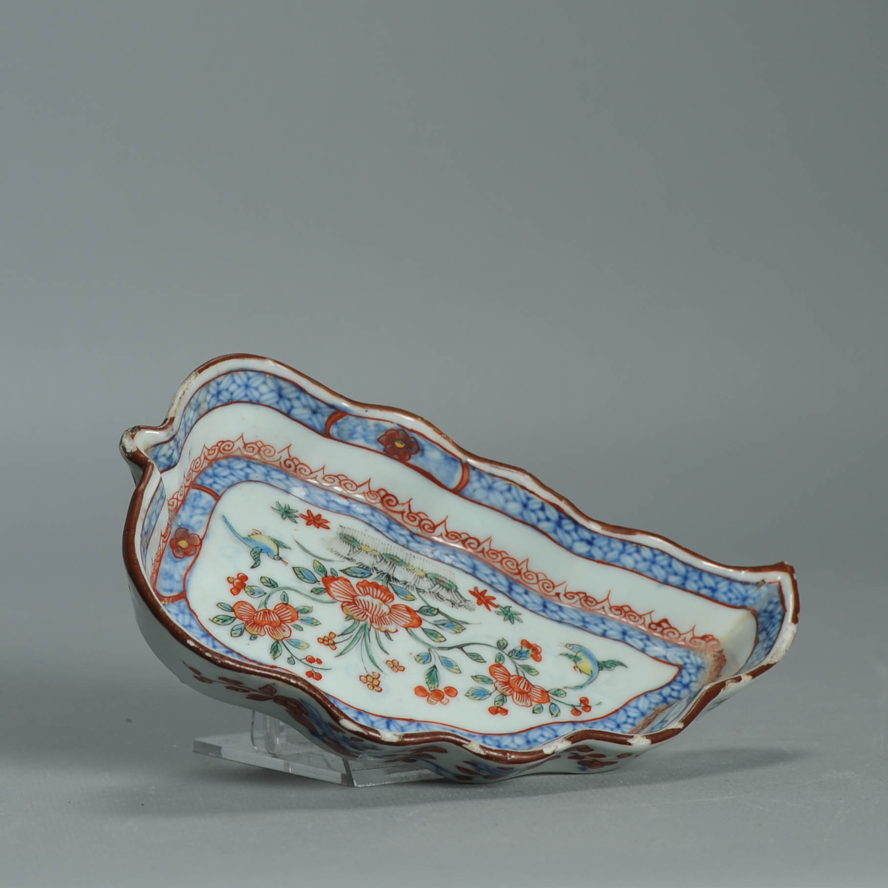 1553 Antique Chinese Porcelain Leaf Dish with Kakiemon Redecoration - Image 5