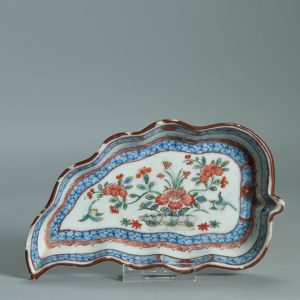 1553 Antique Chinese Porcelain Leaf Dish with Kakiemon Redecoration