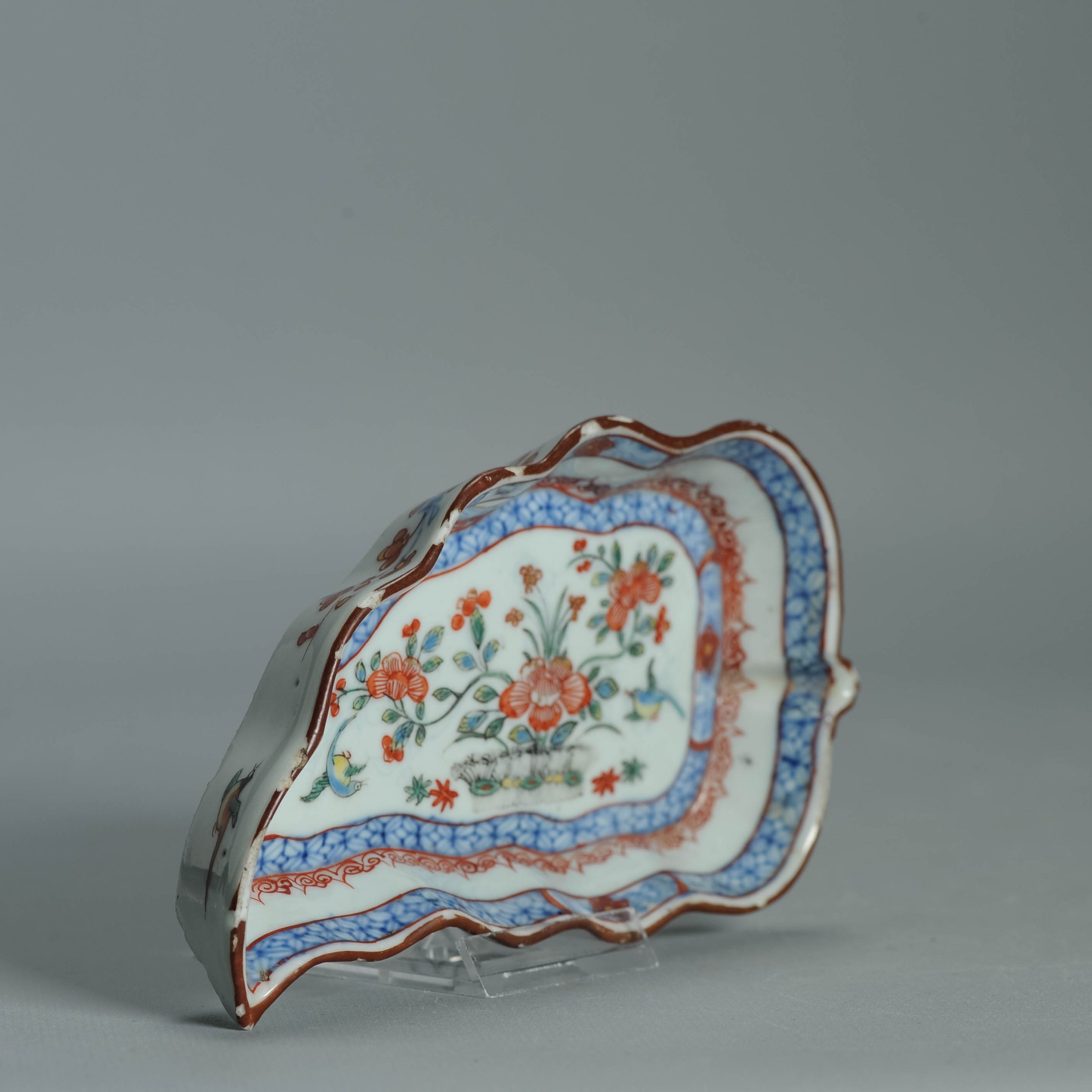 1553 Antique Chinese Porcelain Leaf Dish with Kakiemon Redecoration - Image 7