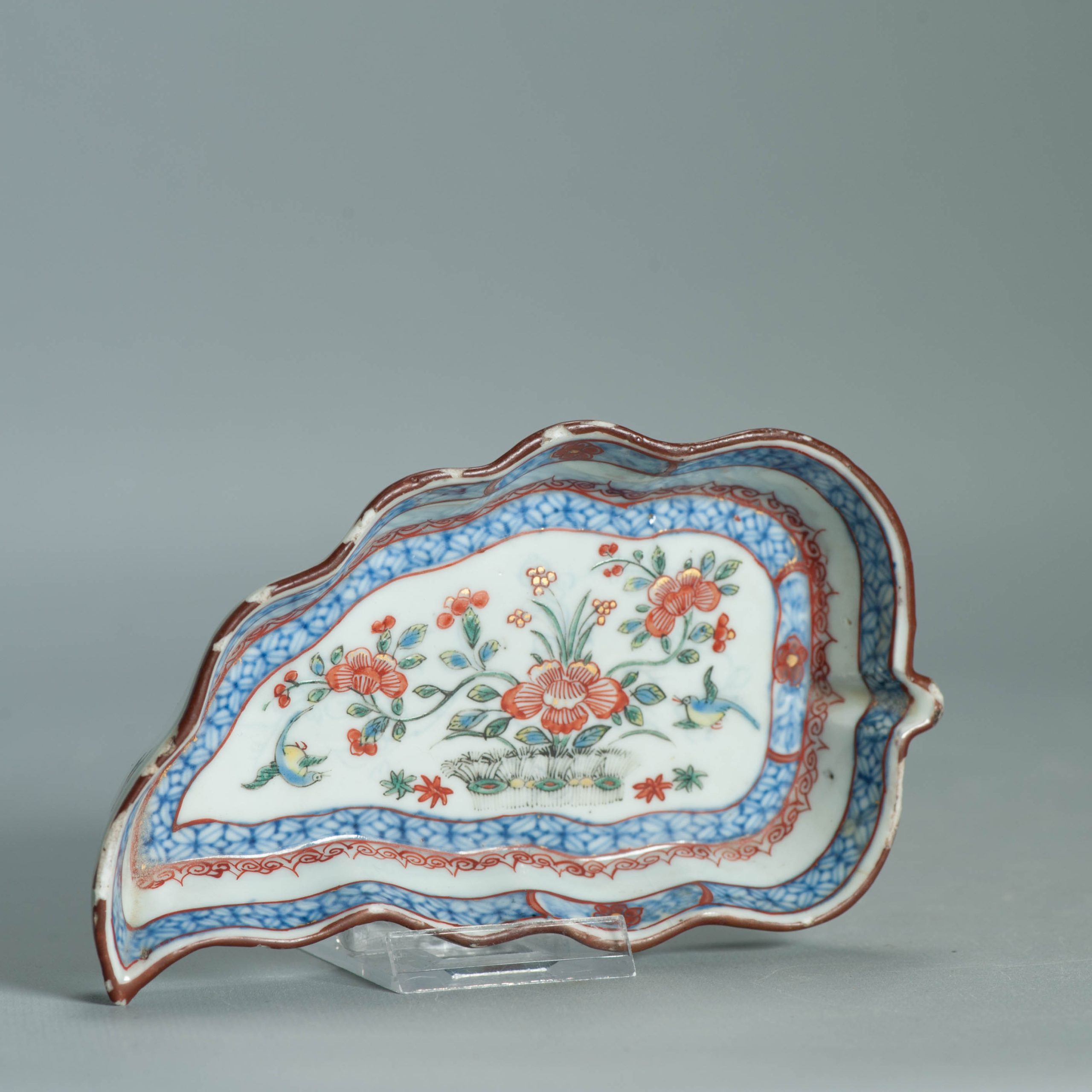 1553 Antique Chinese Porcelain Leaf Dish with Kakiemon Redecoration - Image 6