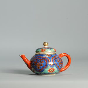 1573 Antique Chinese Blue and White 1700s Chinese Teapot with ca 1800 English Regency / George the IV 19th c redecoration