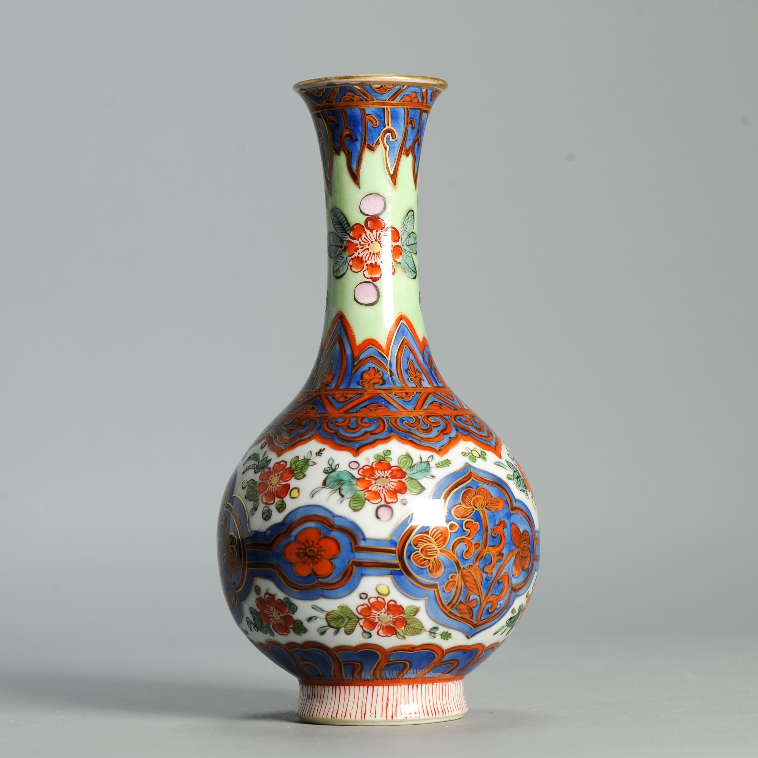 1567 Antique Chinese Blue and White 1700s Kangxi vase with ca 1800 English Regency / George the IV 19th c redecoration