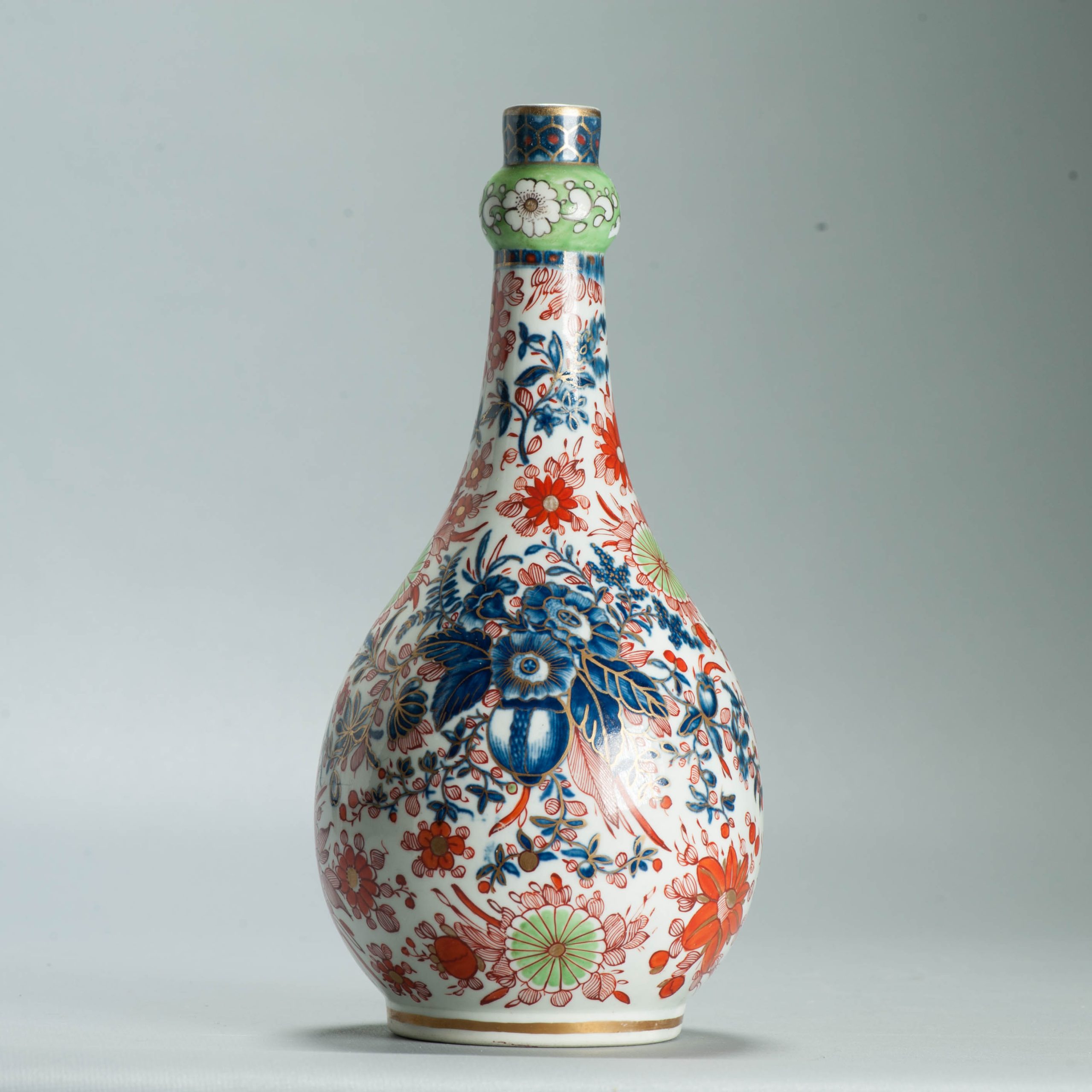 1582 Antique Worchester Blue and White 1750s Vase with ca 1800 English Regency / George the IV 19th c redecoration