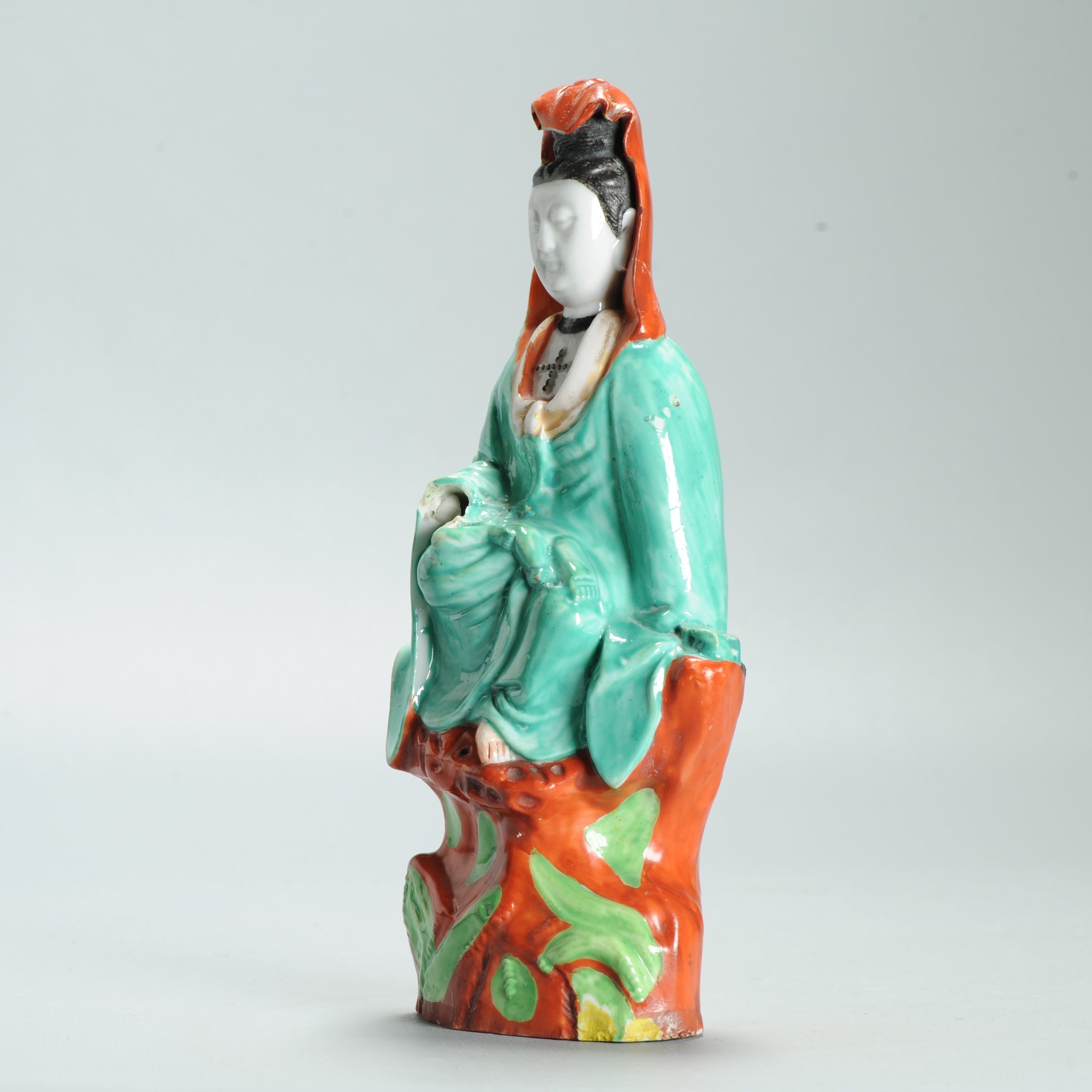 1629 Antique 17th c White Dehua Statue with ca 1800 English Regency / George the IV 19th c redecoration - Image 3