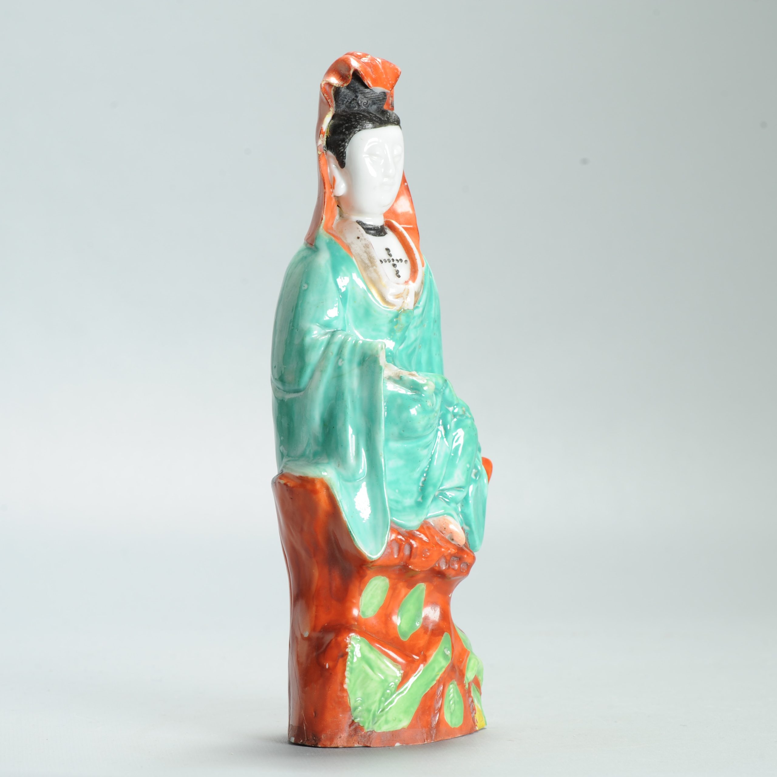 1629 Antique 17th c White Dehua Statue with ca 1800 English Regency / George the IV 19th c redecoration - Image 4