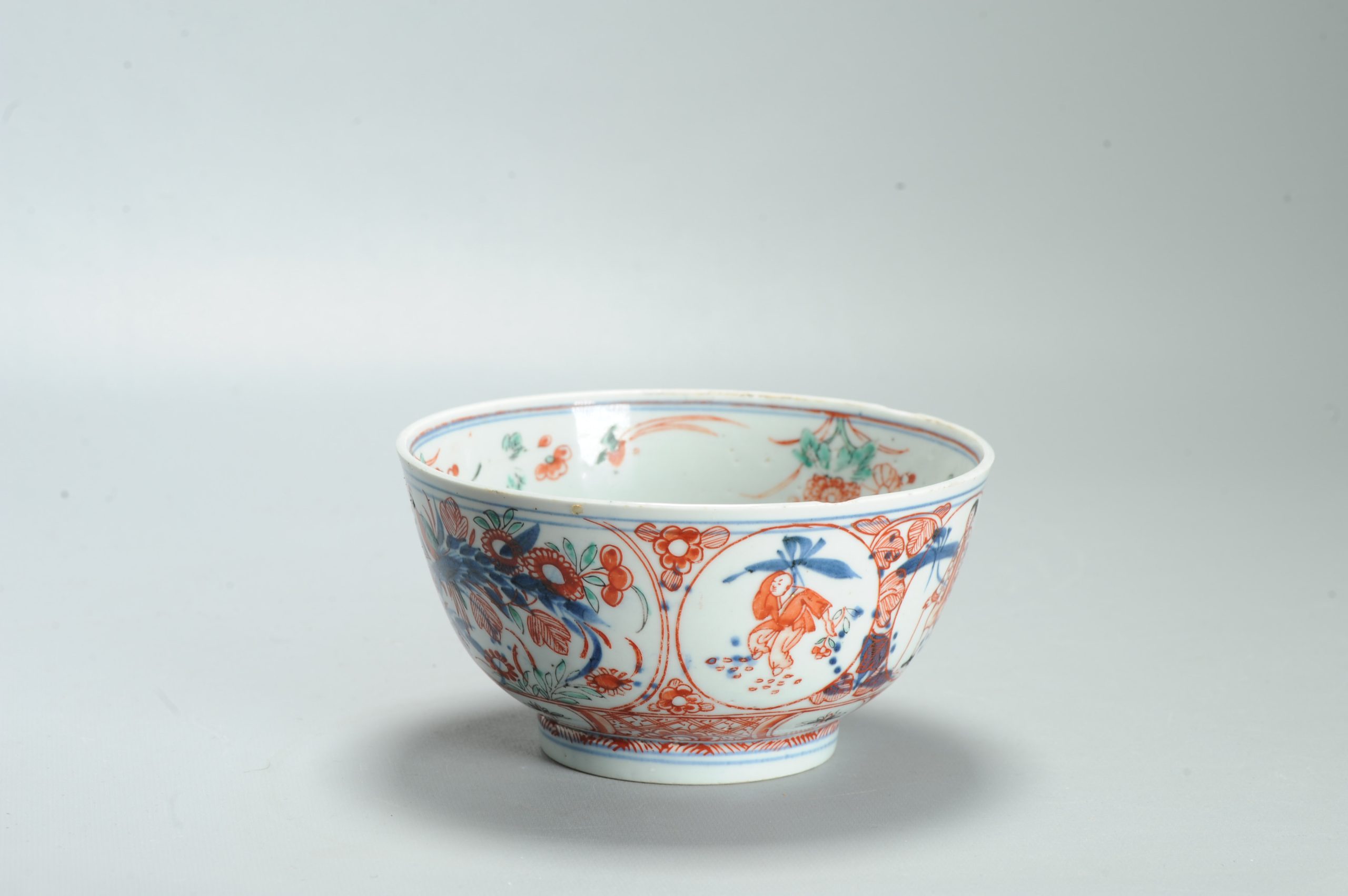 1635 Antique Chinese Porcelain Blue and white Bowl with Figural Redecoration - Image 15