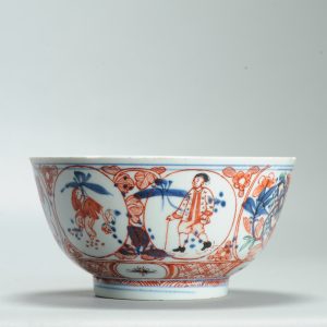 1635 Antique Chinese Porcelain Blue and white Bowl with Figural Redecoration