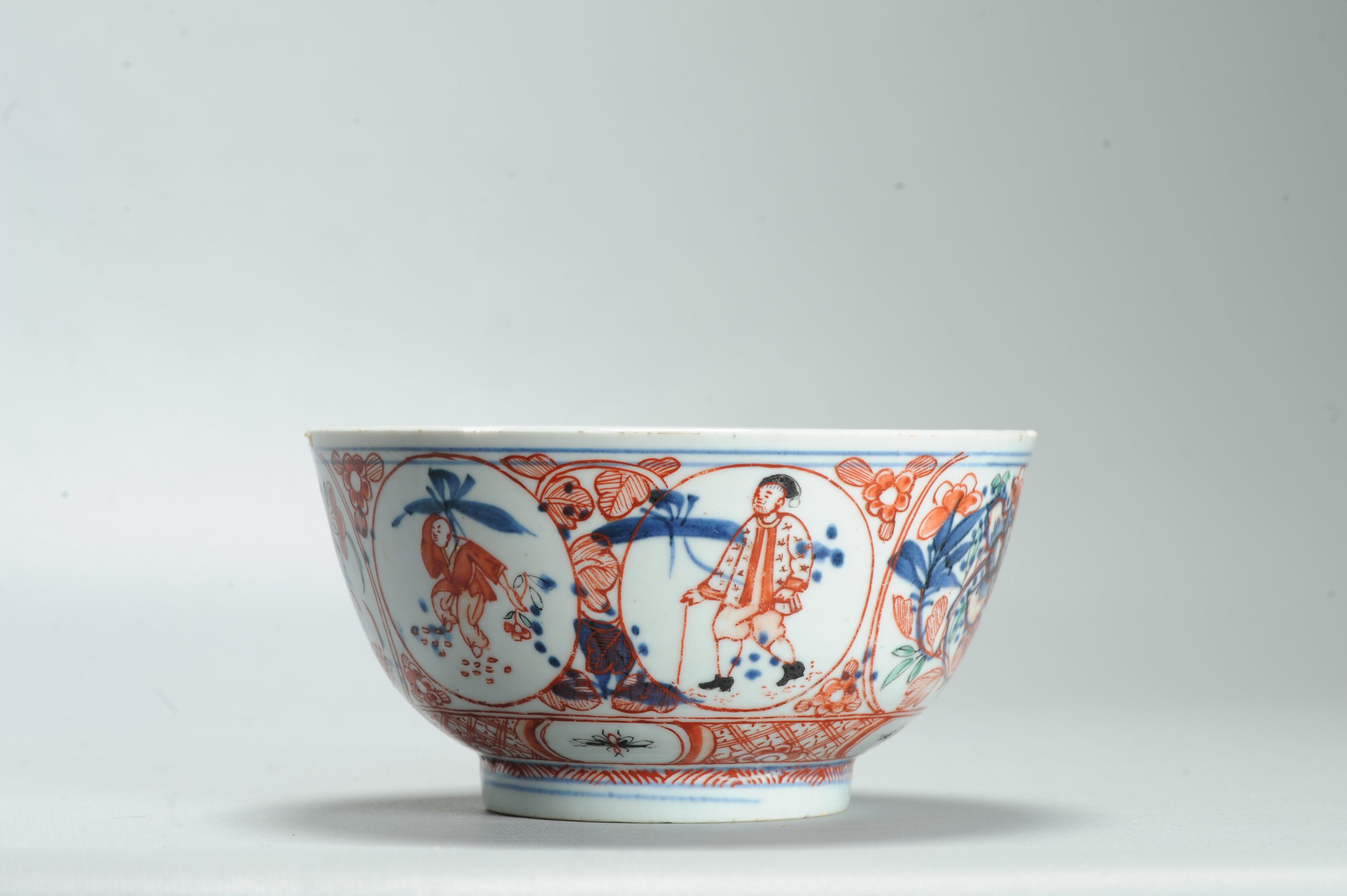 1635 Antique Chinese Porcelain Blue and white Bowl with Figural Redecoration