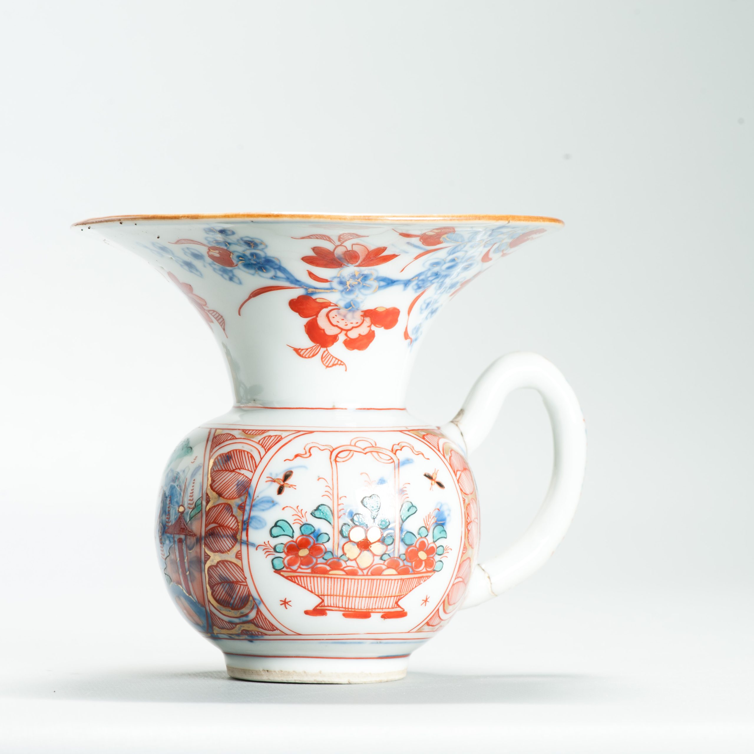 1637 Antique Chinese Porcelain Blue and white Spittoon with Redecoration