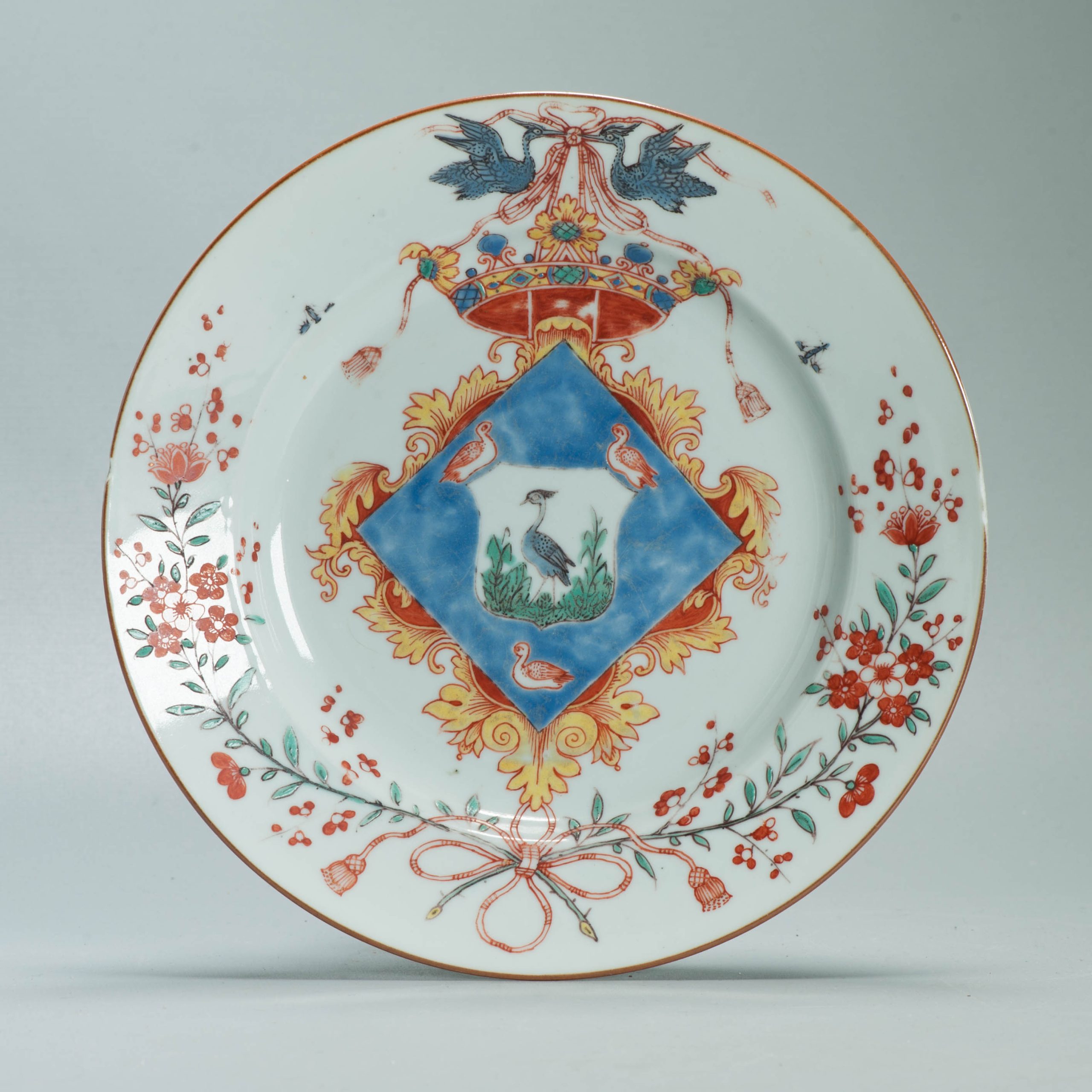 1642 Armorial Chinese porcelain plate overdecorated in the Netherlands De Walé with Ankeveen in pretence, ca 1720-1730.