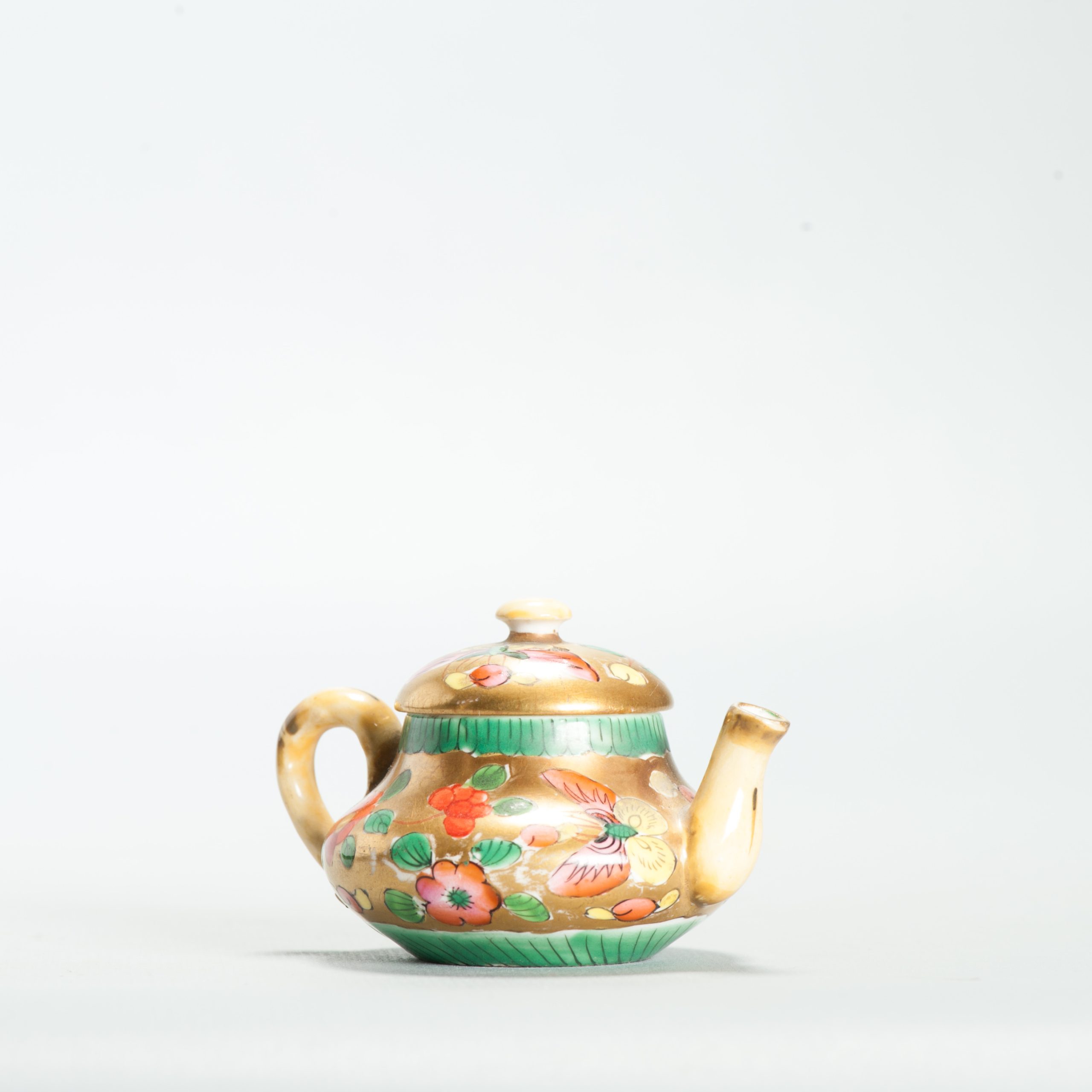 1669 Antique Kangxi Softpaste Porcelain Teapot. Redecorated in Europe.