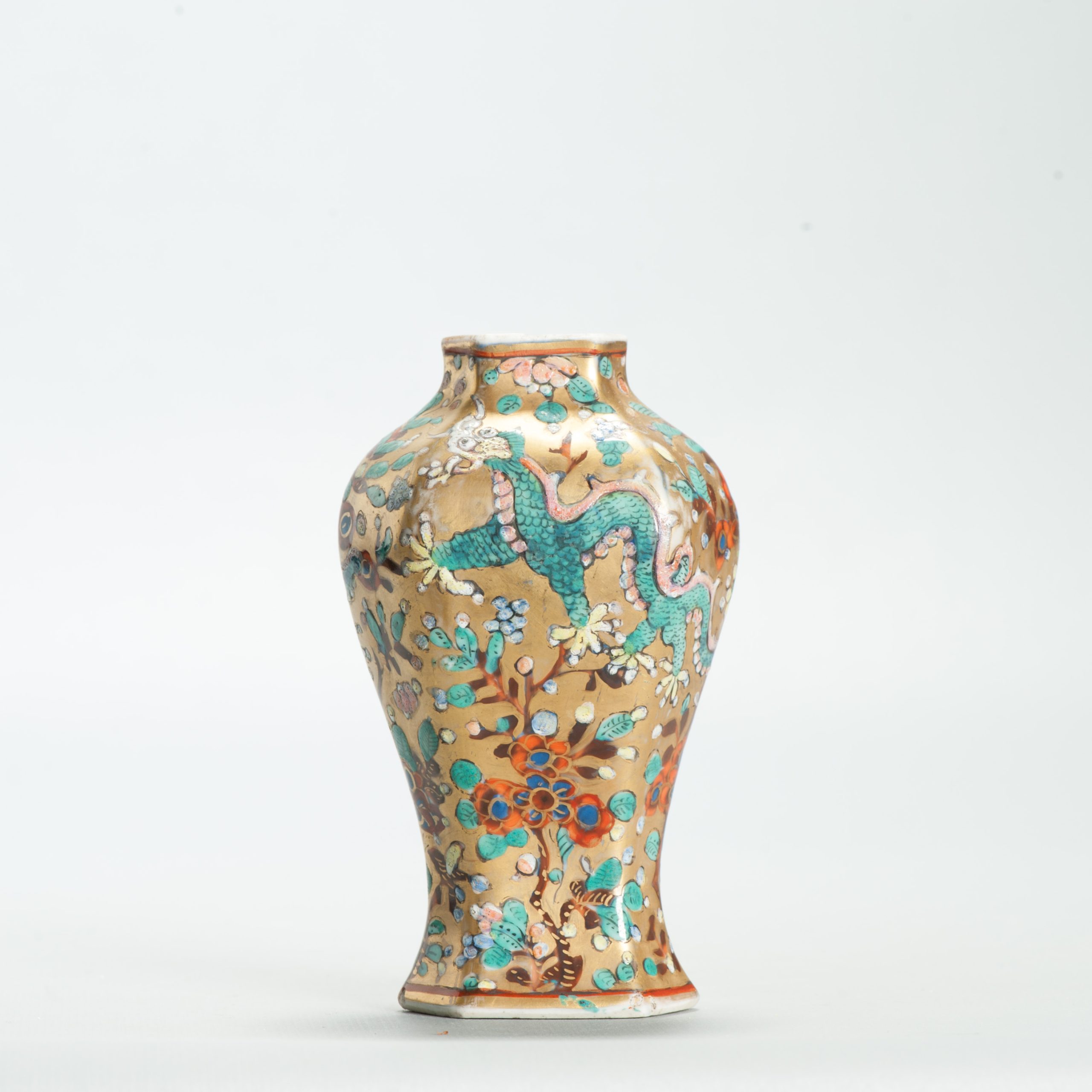 1671 Antique Kangxi Porcelain Vase with Dragons. Redecorated in Europe.