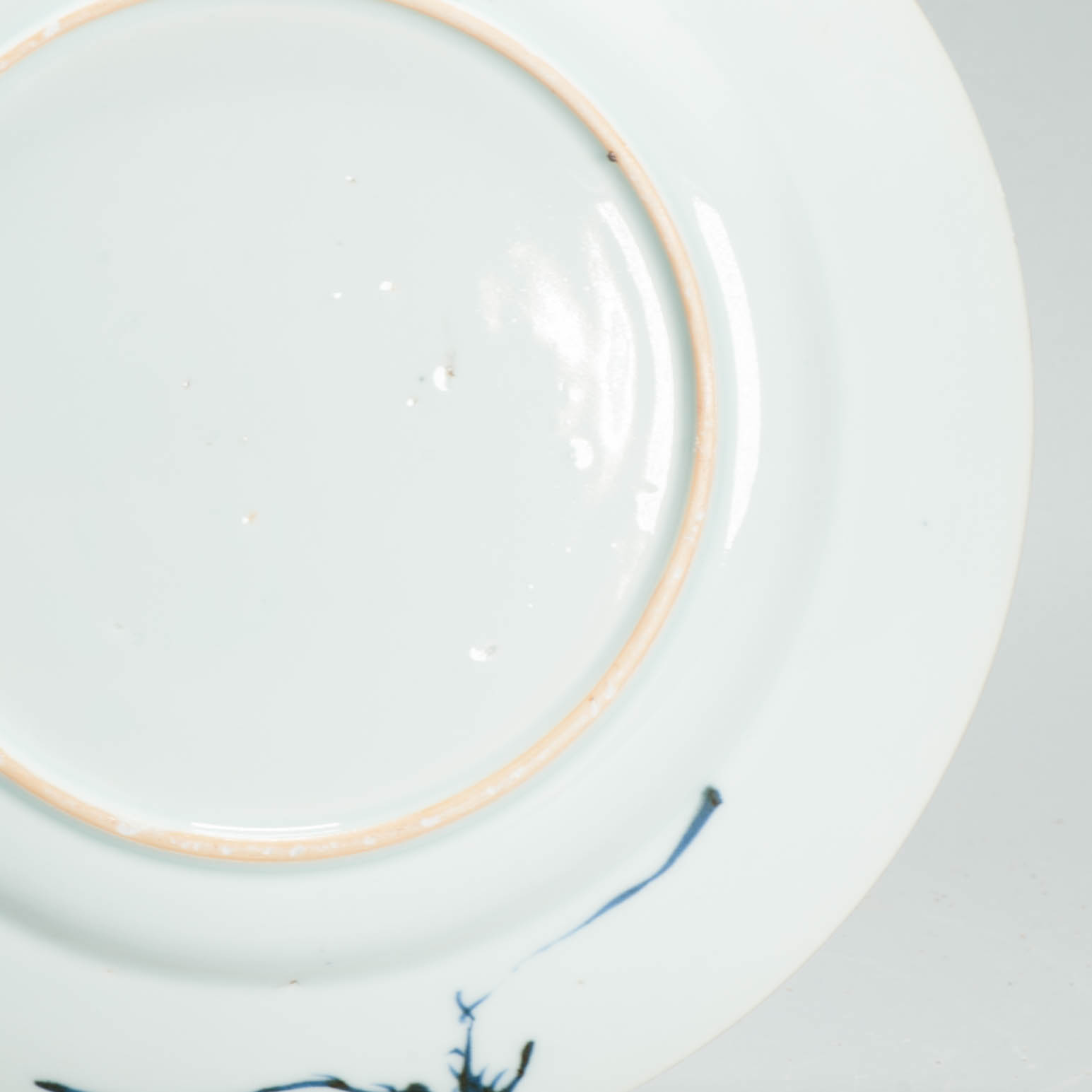 1683 Very nice 18th c Landscape dish. Kangxi Period. Prunus and Master of the Rocks - Image 7
