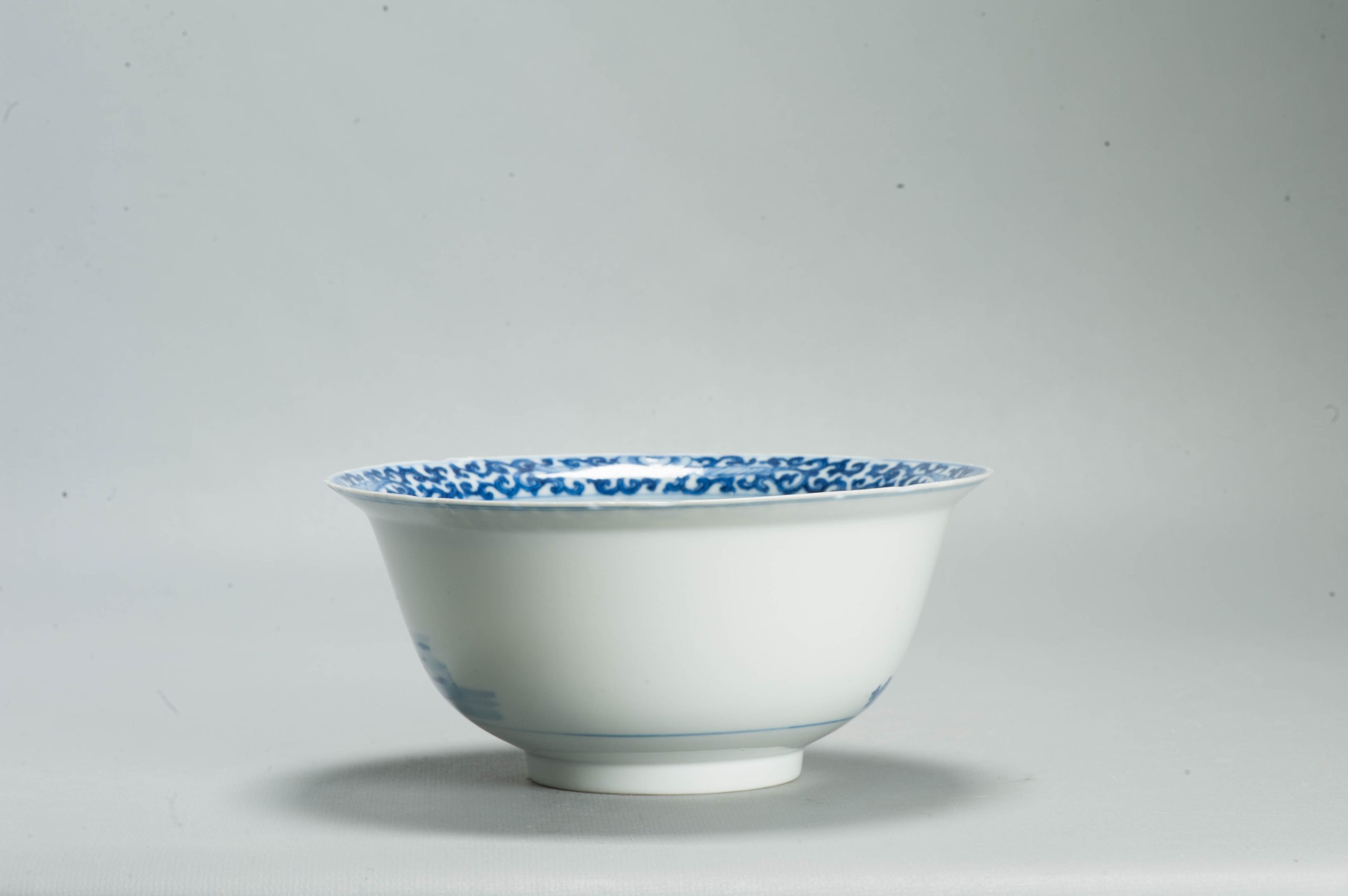 1690 Antique 19th c Bowl with Warriors and a Rose in the centre - Image 6
