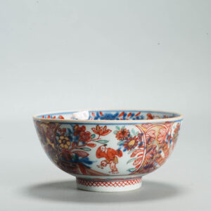 1693 A Chinese porcelain blue and white bowl with Imari Amsterdam Bont Bowl with Parrots and Fisherman