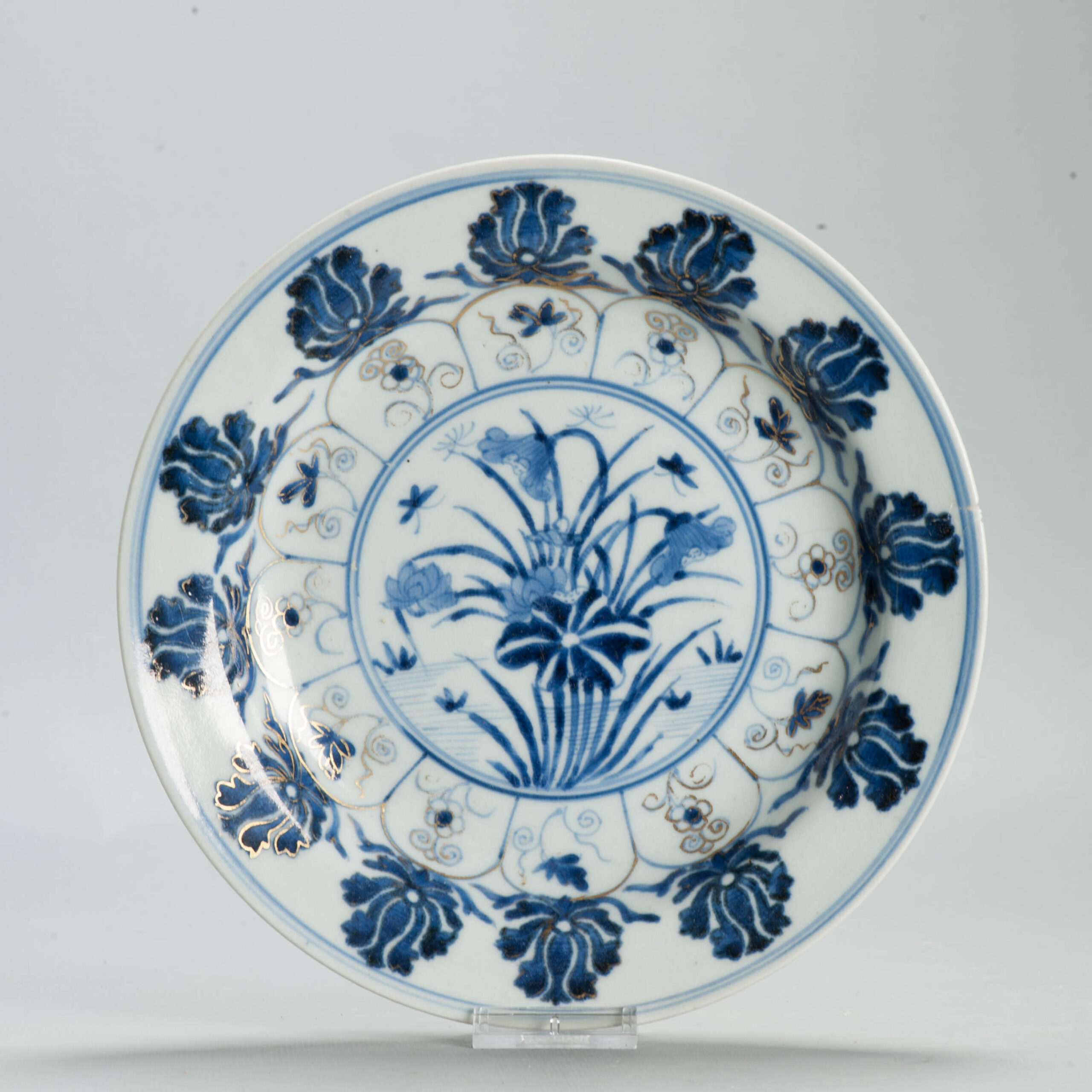 1694 Antique Japanese Porcelain Blue and white Plate with added gold