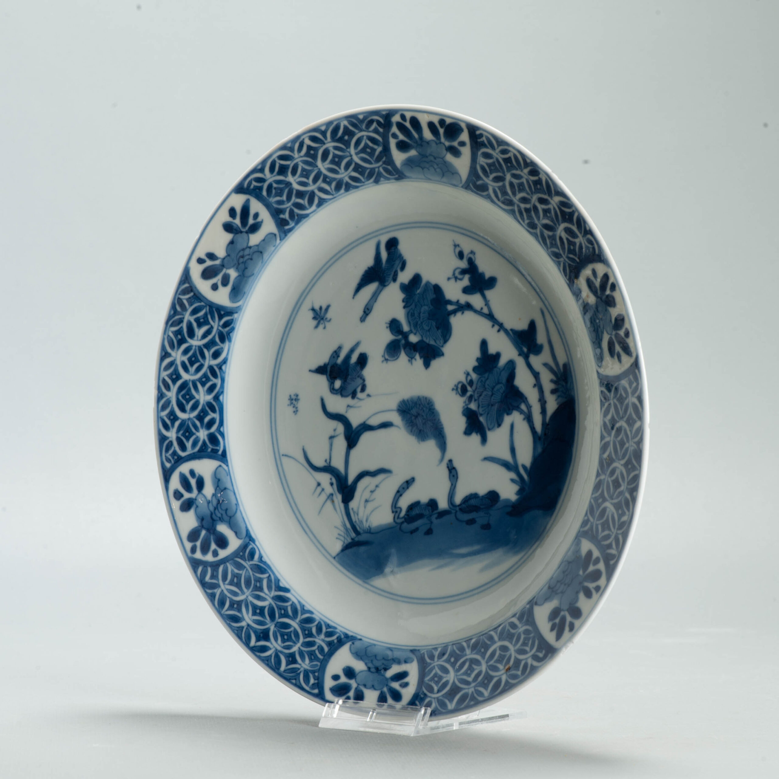 1707 Very nice 1700s Kangxi Blue rim dish Ducks in a Lotuspond - Image 13